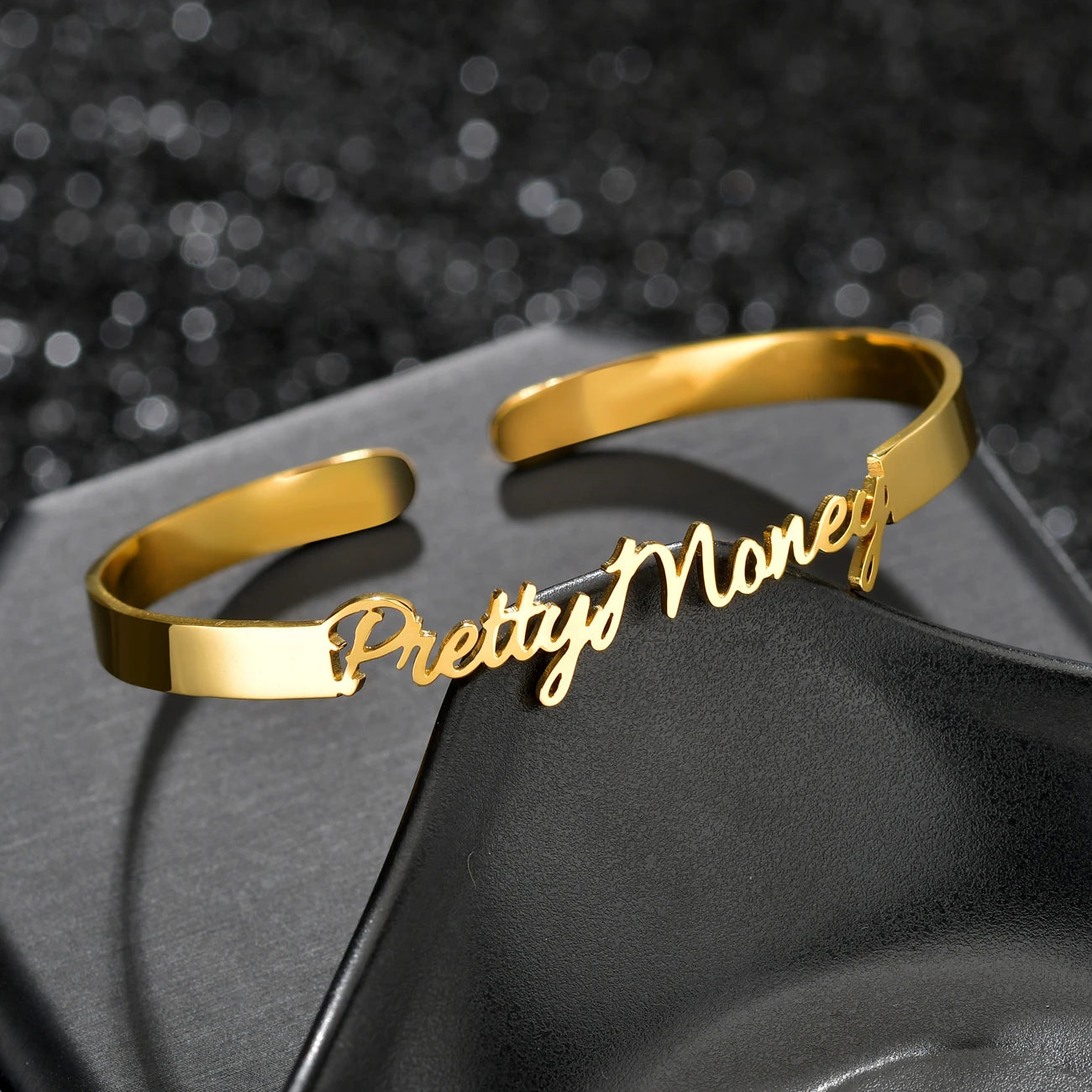 Akizoom Personalized Custom Name Bracelets Heart Crown Stainless Steel Wide Hand Cuff Bangles for Women Men Wedding Jewelry Gift
