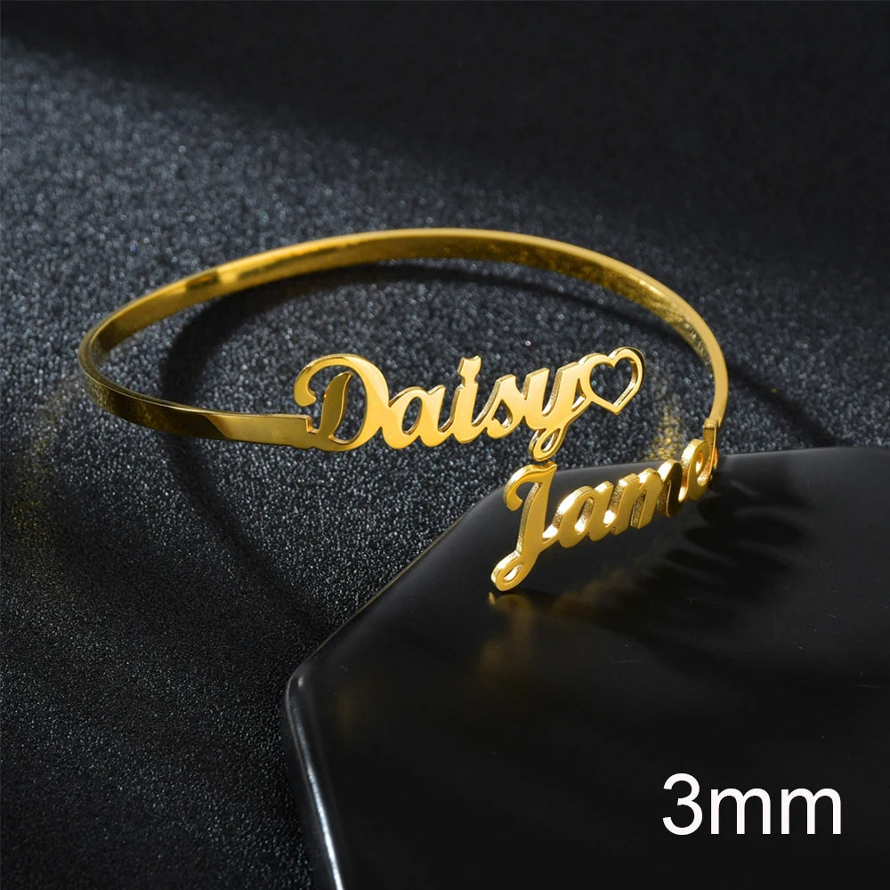 Akizoom Personalized Custom Name Bracelets Heart Crown Stainless Steel Wide Hand Cuff Bangles for Women Men Wedding Jewelry Gift