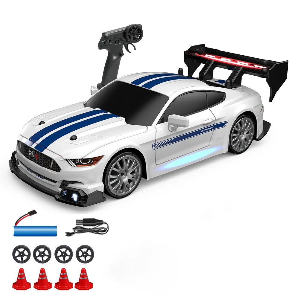1:24 Coche de derrape RC de alta velocidad Mustang 4WD Coche de carreras de control remoto Regalo Coche de carreras de competición Juguete para niños Neumático reemplazable