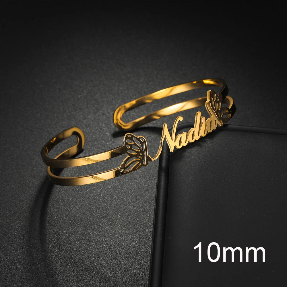 Akizoom Personalized Custom Name Bracelets Heart Crown Stainless Steel Wide Hand Cuff Bangles for Women Men Wedding Jewelry Gift
