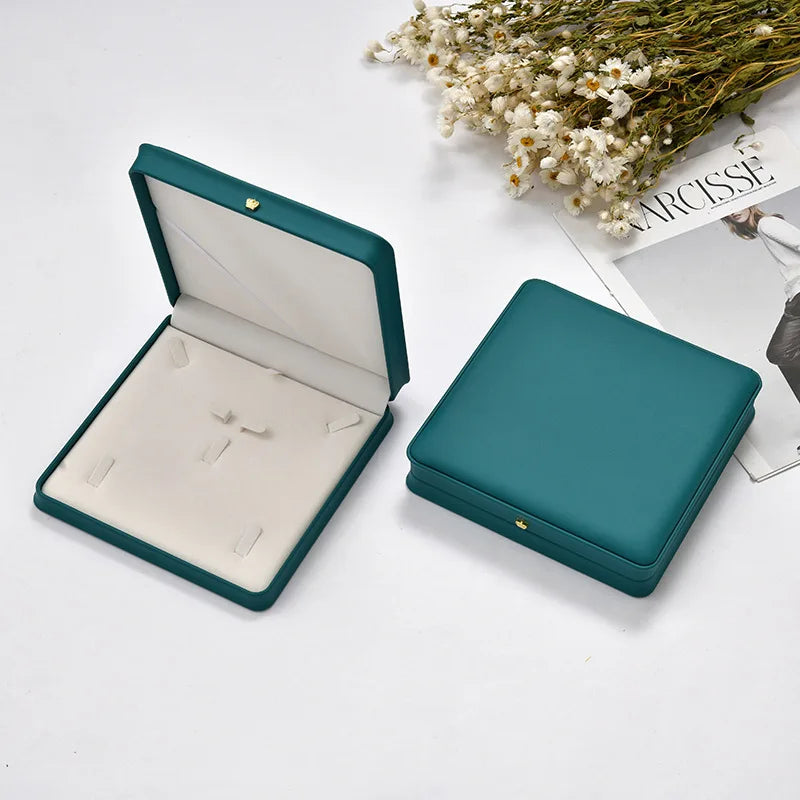 Coffret à bijoux tendance pour collier, boucles d'oreilles, bracelet, 19 x 19 x 4 cm, or rose/bleu marine, boucle de couronne en PU, cadeau de mariage