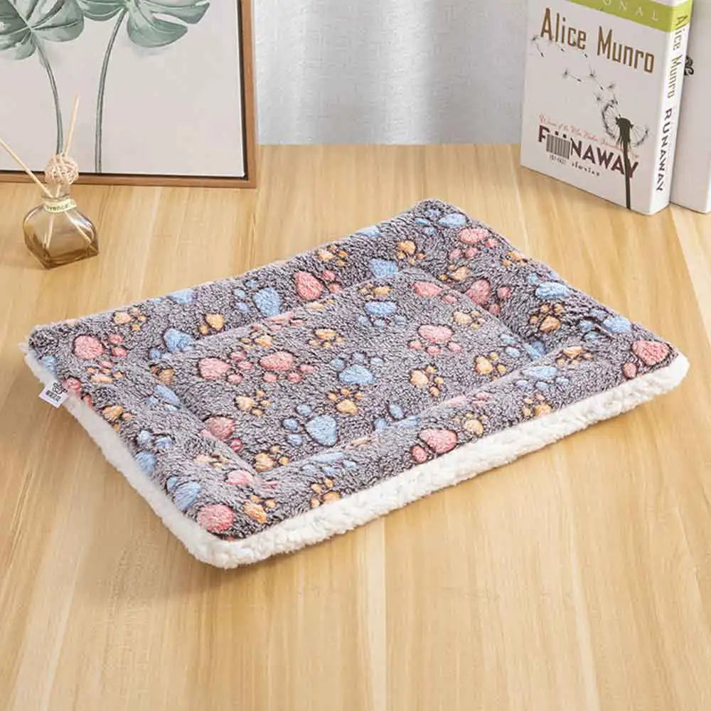 Pet Winter Warm Blanket Mat Multi-type Pet Dog Kennel Cat Kennel Cute Print Soft Breathable Blanket Pet Supplies