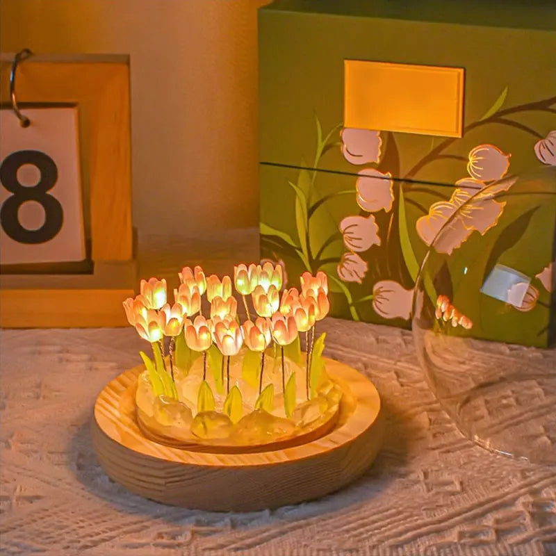 Lámpara de noche con tulipán artificial YOMDID, hecha a mano, lámpara de noche LED para dormitorio, decoración, regalos de cumpleaños y Navidad