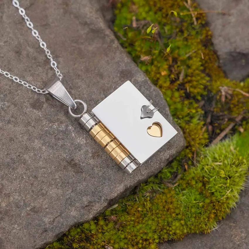 3 Pages Book Custom Name Necklace Openable Love Letter Personalized Text Pendant Unisex Chain Girl Valentine Day Gift waterproof