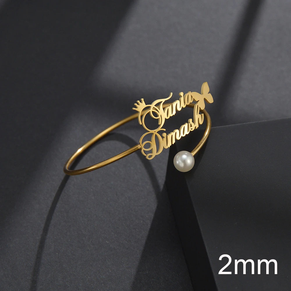 Akizoom Personalized Custom Name Bracelets Heart Crown Stainless Steel Wide Hand Cuff Bangles for Women Men Wedding Jewelry Gift