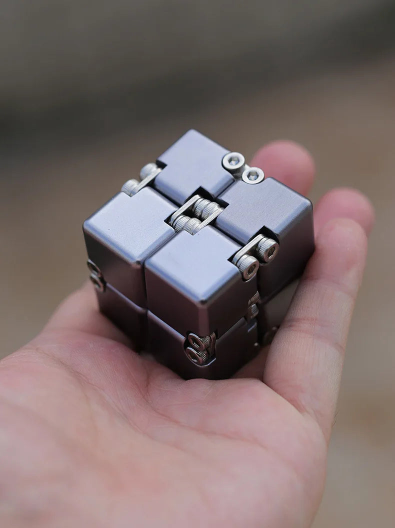Tiktok Pop Fun Decompression Toys Alloy Infinity Magic Cube Finger Toy Office Flip Cubic Puzzle Stress Relief Cube Block Gift