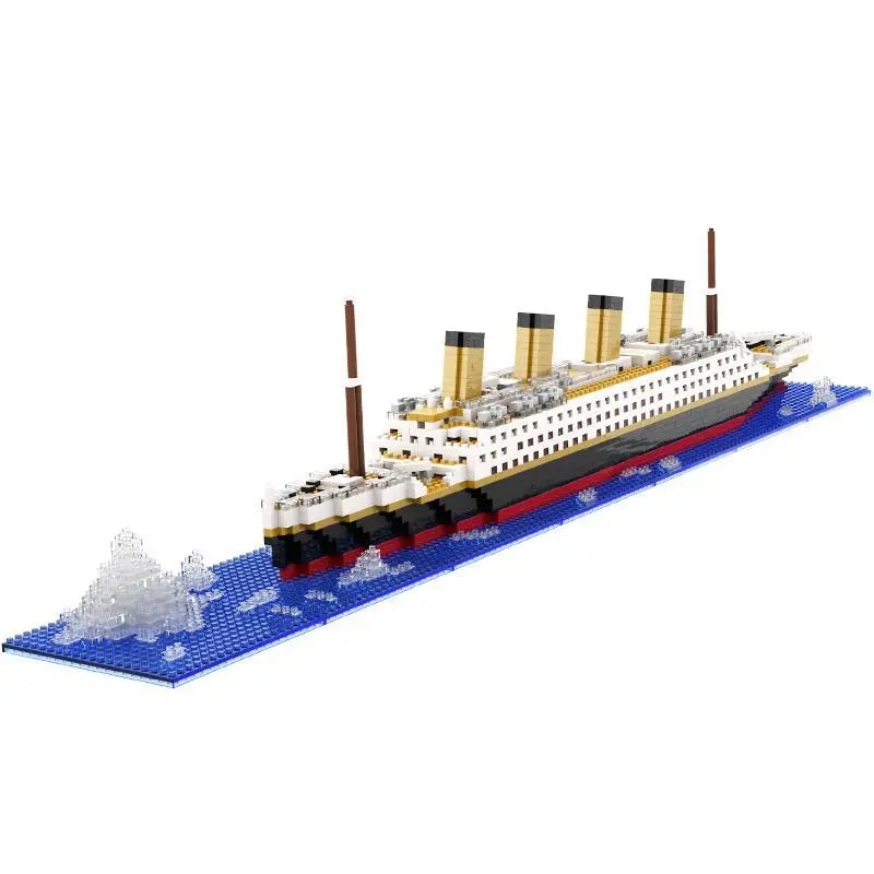 Titanic Creative Luxury Iceberg Cruise Ship Boat Wreck Set City DIY Model Building Blocks Bricks Toys For Children Adult Gift