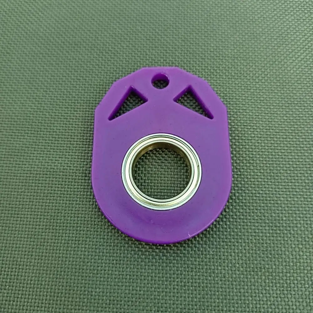 Alivia el aburrimiento Llavero Fidget Spinner Luz noctilucente Moderno Llavero giratorio con punta de dedo Creativo Anti-Ansiedad