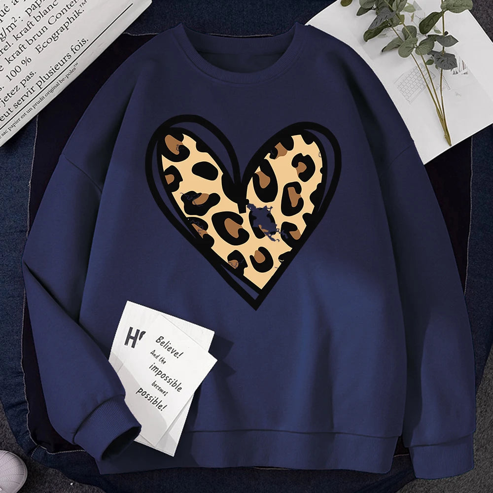 Sweat-shirt d'hiver Harajuku pour femme, imprimé léopard incomplet, imprimé cœur, sweat à capuche, chaud, col ras du cou, polaire confortable