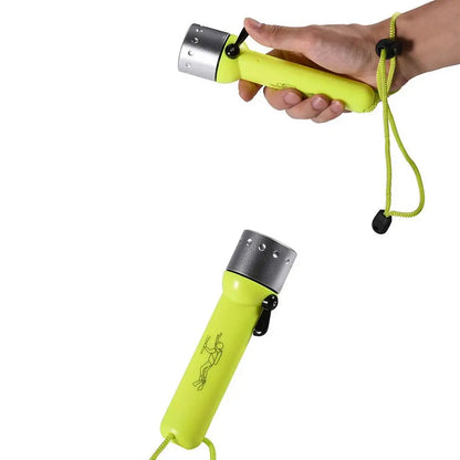 Underwater Flashlight Submarine Lights Batteried Dive Torch Snorkeling Light Underwater TPC-7 Waterproof LED Submersible Safety