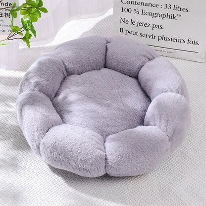 Cama de felpa para mascotas, cálida y relajante para el invierno, con forma de dona para gatos y perros, cojín antiansiedad para dormir profundamente, cama para gatos con forma de flor, nido grueso para acurrucarse