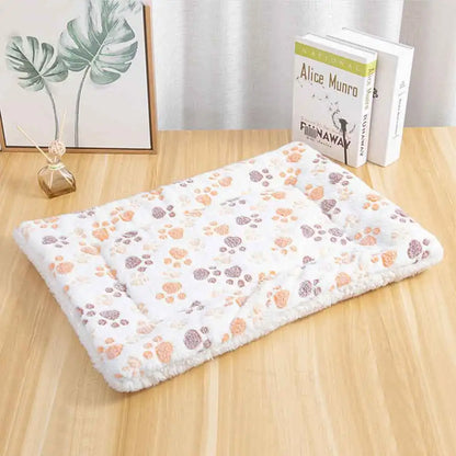 Pet Winter Warm Blanket Mat Multi-type Pet Dog Kennel Cat Kennel Cute Print Soft Breathable Blanket Pet Supplies