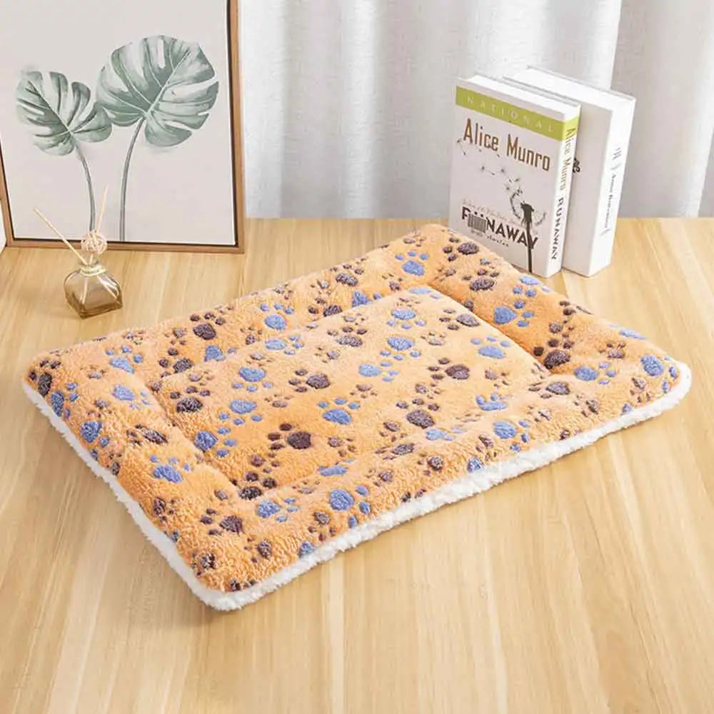 Pet Winter Warm Blanket Mat Multi-type Pet Dog Kennel Cat Kennel Cute Print Soft Breathable Blanket Pet Supplies