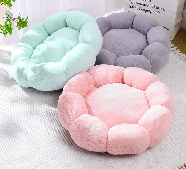 Cama de felpa para mascotas, cálida y relajante para el invierno, con forma de dona para gatos y perros, cojín antiansiedad para dormir profundamente, cama para gatos con forma de flor, nido grueso para acurrucarse