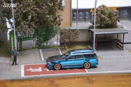 Modelo de coche en fundición a presión ZOOM 1:64 Stagea WC34 260RS en color azul carbono/blanco