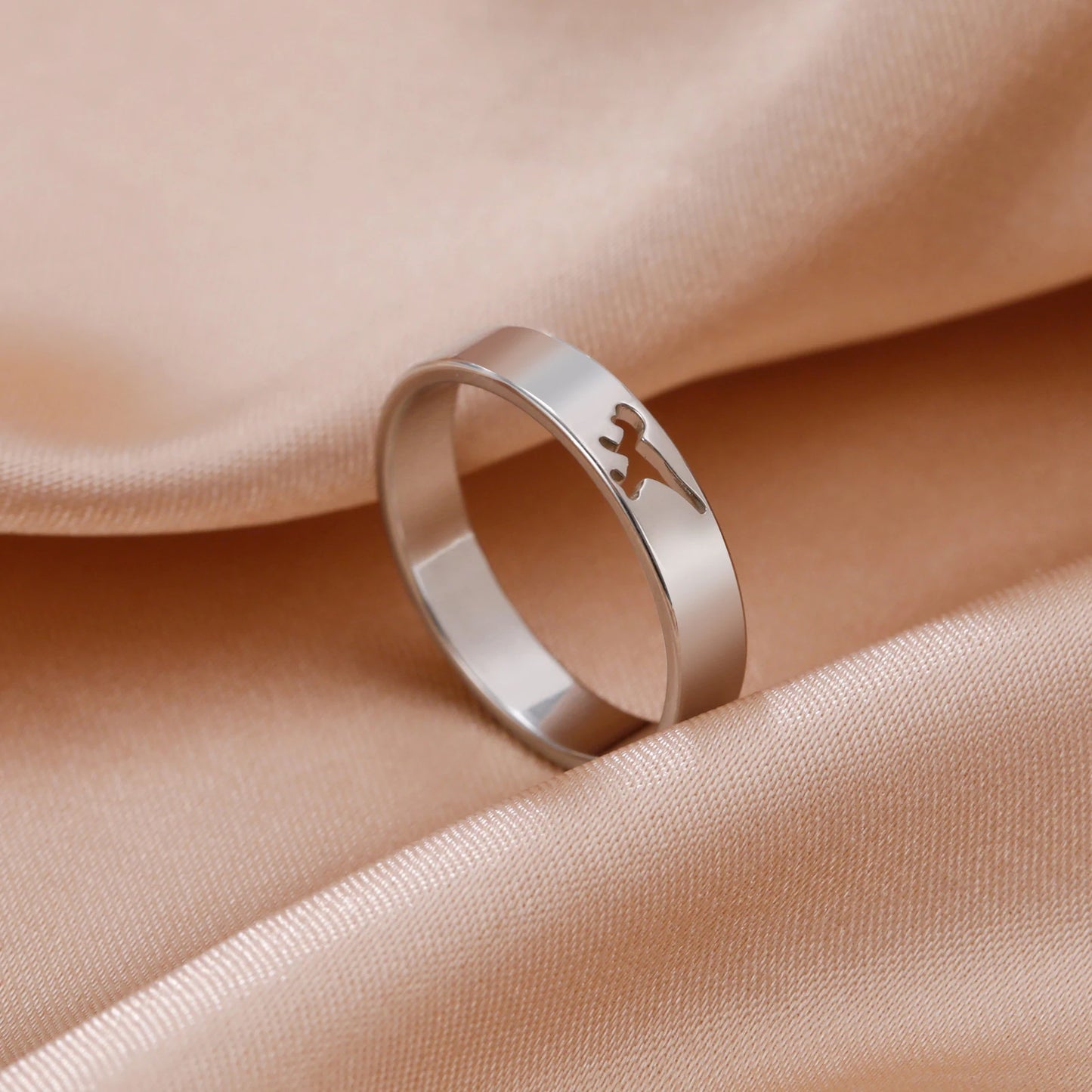 Skyrim Hollow Dinosaur Ring Stainless Steel Gold Color Tyrannosaurus Brachiosaurus Finger Rings Couple Jewelry for Women Men