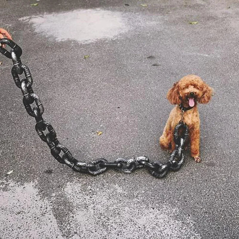 Pet traction rope, hollow plastic simulation iron chain, internet-famous funny and amusing props
