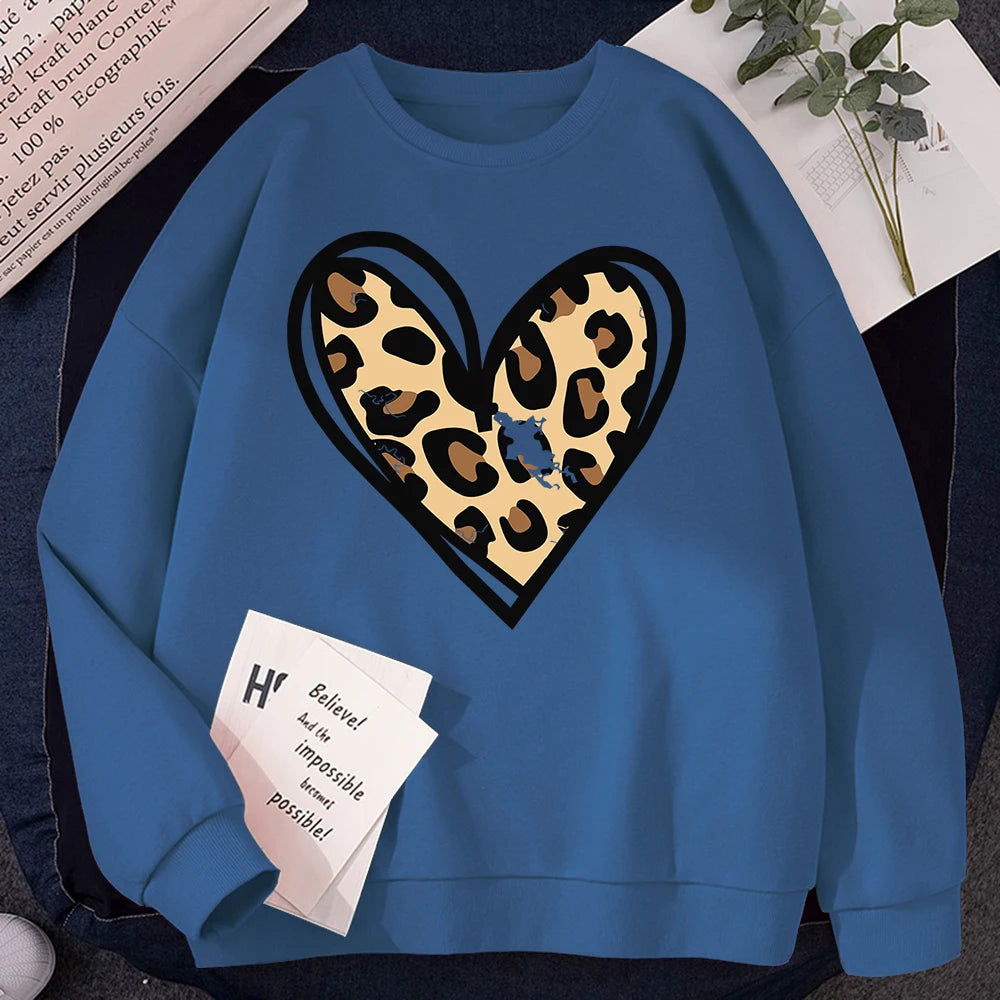 Sweat-shirt d'hiver Harajuku pour femme, imprimé léopard incomplet, imprimé cœur, sweat à capuche, chaud, col ras du cou, polaire confortable