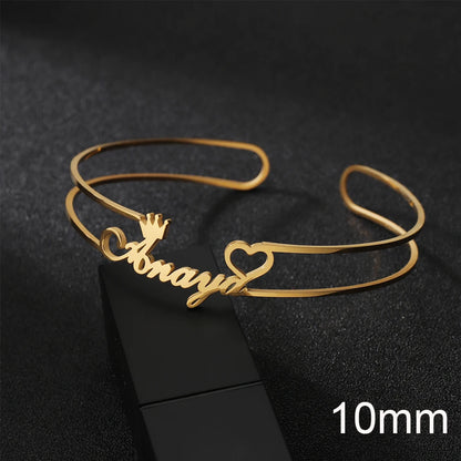 Akizoom Personalized Custom Name Bracelets Heart Crown Stainless Steel Wide Hand Cuff Bangles for Women Men Wedding Jewelry Gift