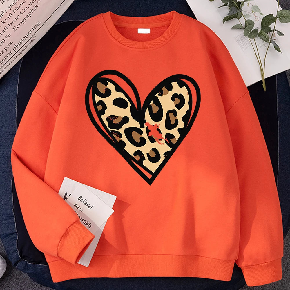 Sweat-shirt d'hiver Harajuku pour femme, imprimé léopard incomplet, imprimé cœur, sweat à capuche, chaud, col ras du cou, polaire confortable