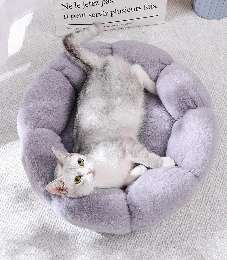 Cama de felpa para mascotas, cálida y relajante para el invierno, con forma de dona para gatos y perros, cojín antiansiedad para dormir profundamente, cama para gatos con forma de flor, nido grueso para acurrucarse