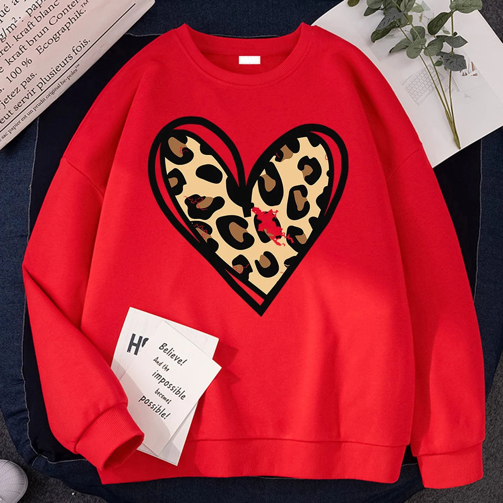 Sweat-shirt d'hiver Harajuku pour femme, imprimé léopard incomplet, imprimé cœur, sweat à capuche, chaud, col ras du cou, polaire confortable