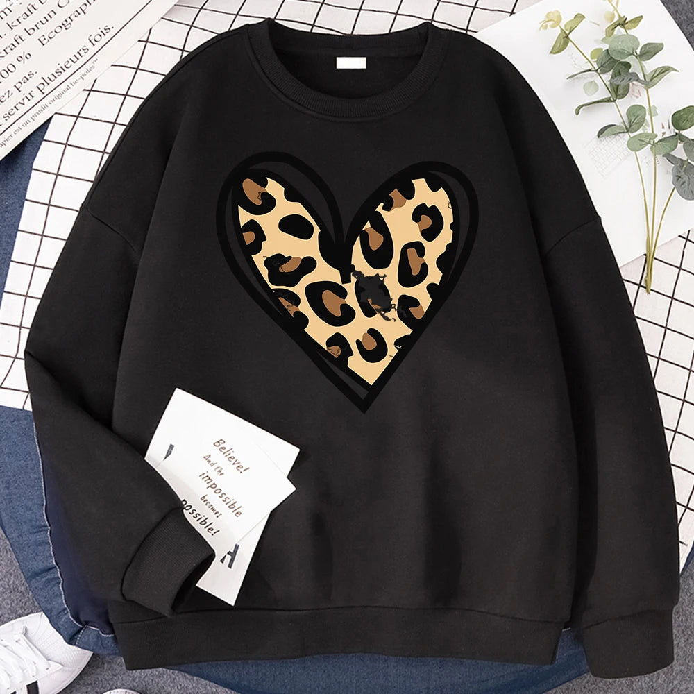 Sweat-shirt d'hiver Harajuku pour femme, imprimé léopard incomplet, imprimé cœur, sweat à capuche, chaud, col ras du cou, polaire confortable